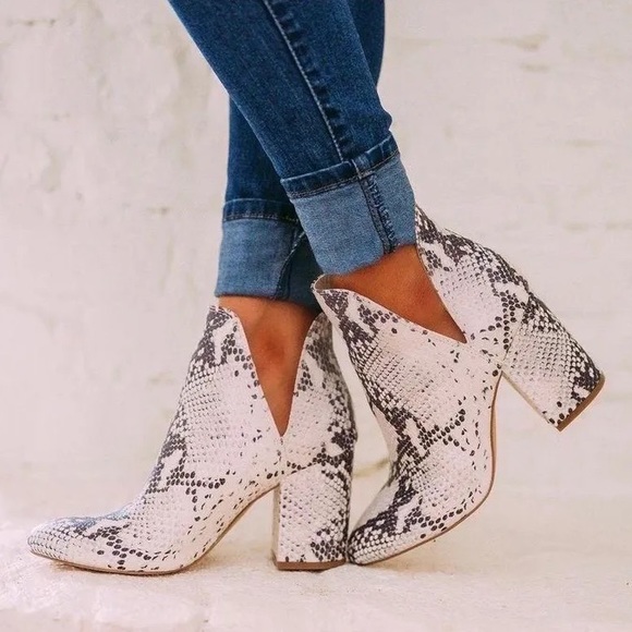 Steve Madden Shoes - Steve Madden Snakeskin Bootie Size 10